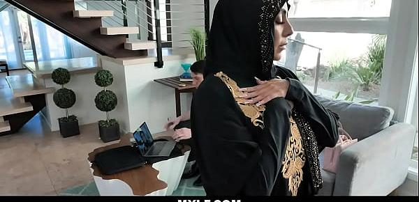  Arab Muslim MILF Fucks Teen Repairman-Kylie Kingston